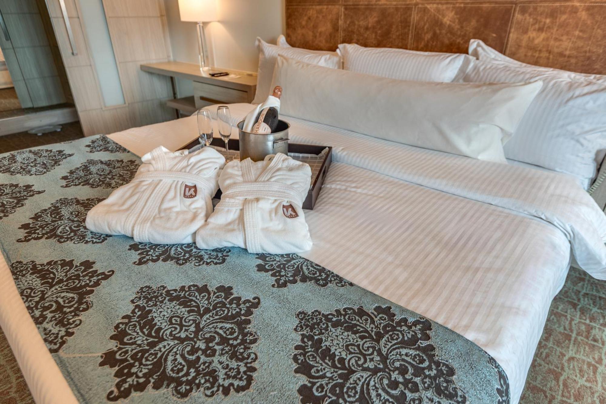 K Hotel Гояния Экстерьер фото