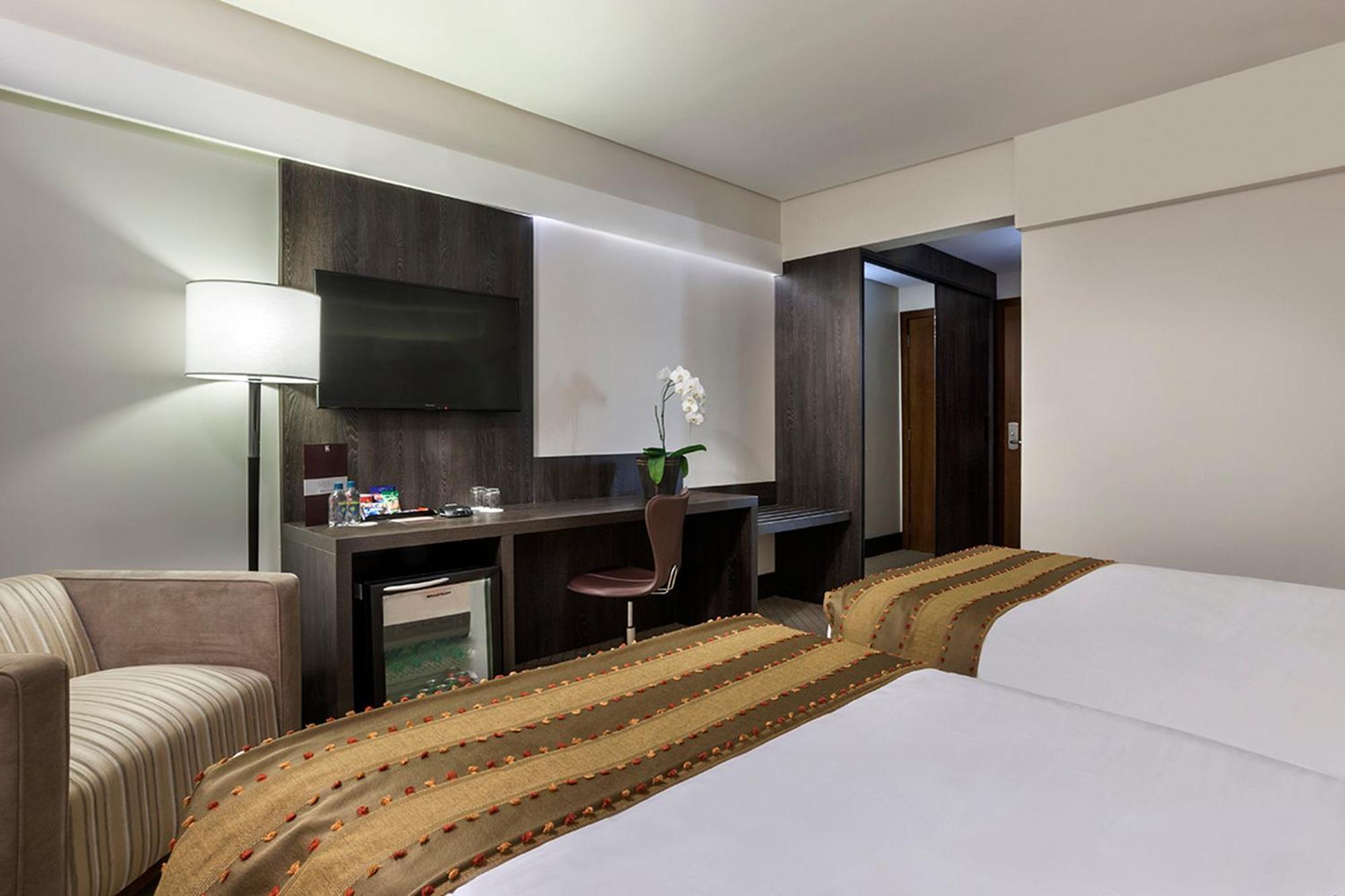 K Hotel Гояния Экстерьер фото
