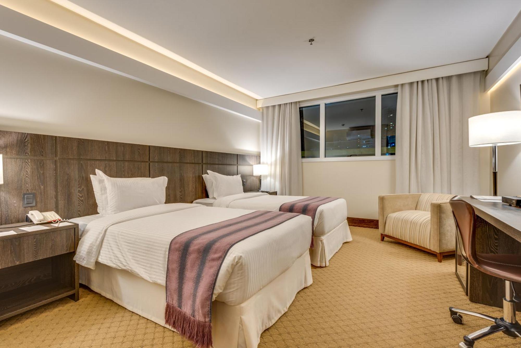 K Hotel Гояния Экстерьер фото