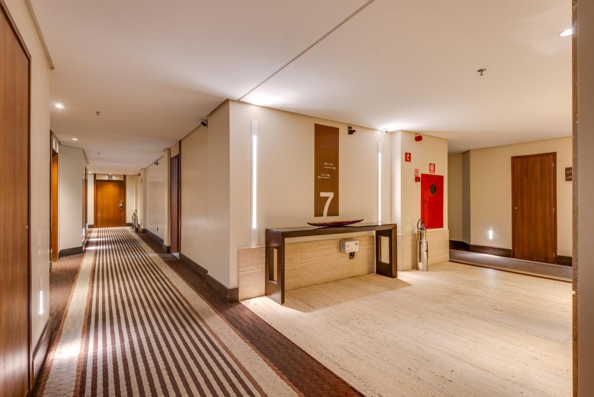 K Hotel Гояния Экстерьер фото